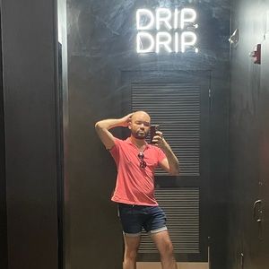 Meet your Posher, Gregory